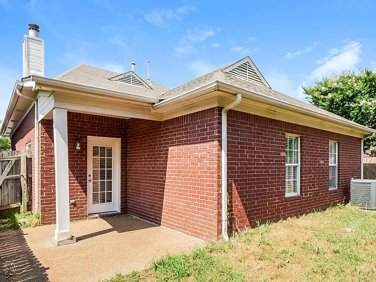 8701 Eagle View Dr — Photo 16
