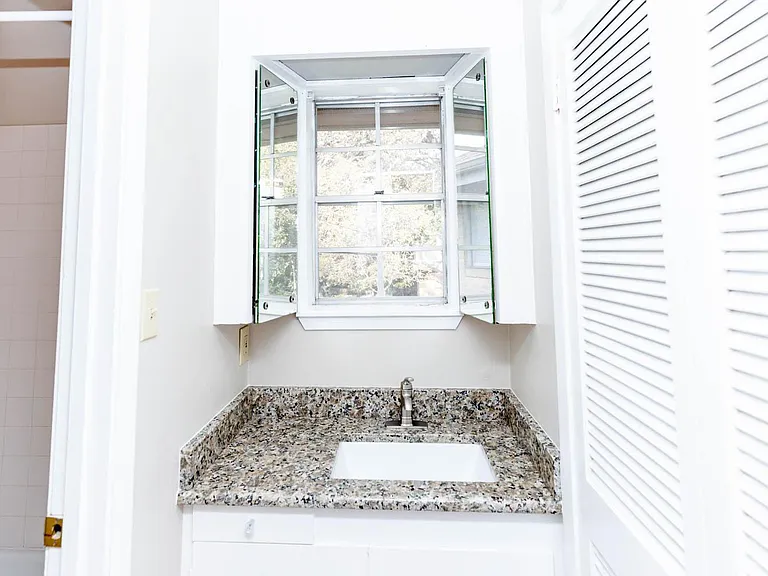 3506 Enfield Rd #106 — Photo 23