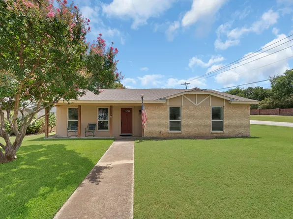 600 Mountain Laurel Ln, Bedford, TX 76021