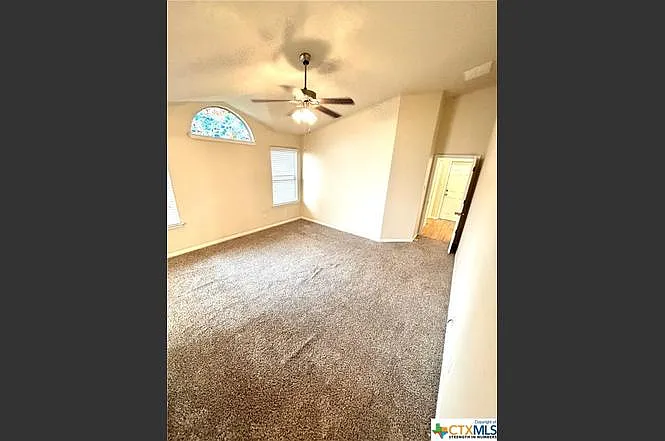 946 Hobby Rd — Photo 36