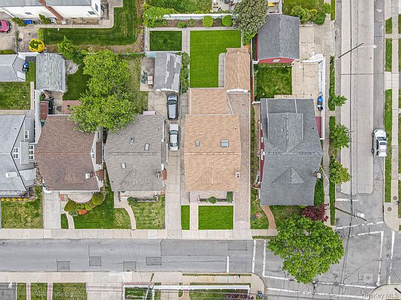 4th image of 167 Shaw Avenue