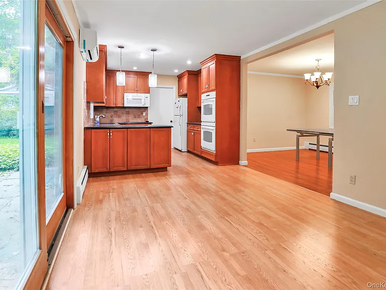 40 Seabrook Ln — Photo 6