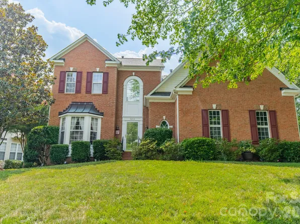 6216 Creek Breeze Rd, Charlotte, NC 28269