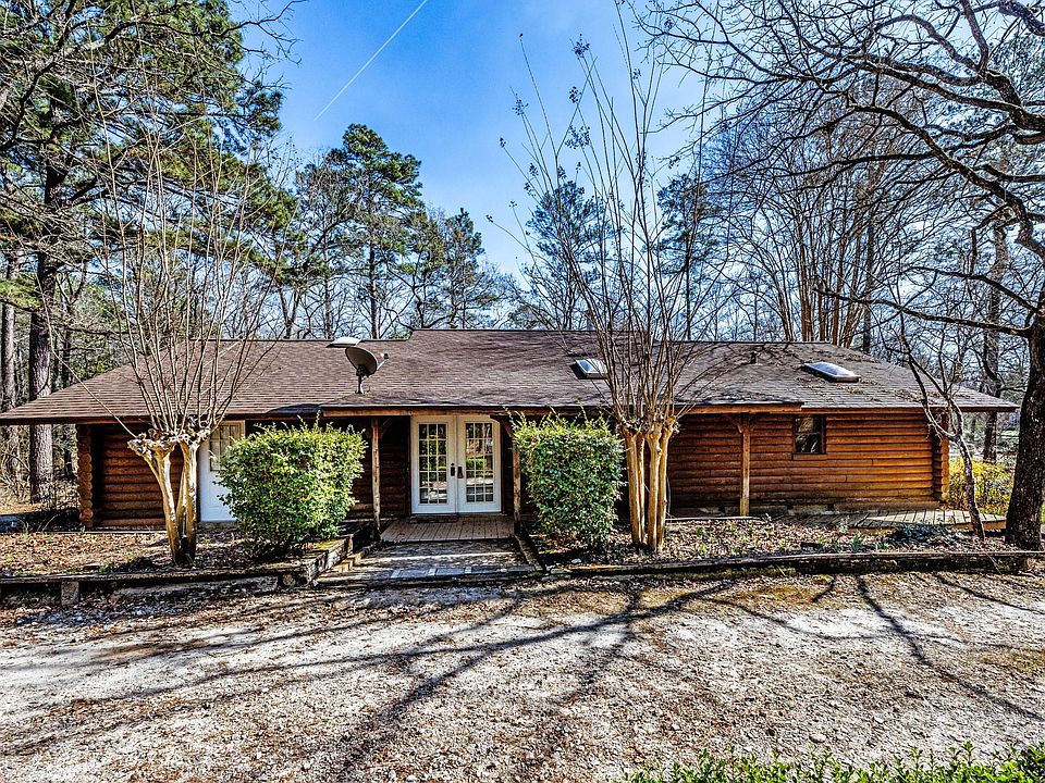 1st image of 179 Main St