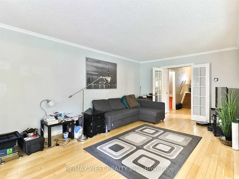2354 Gareth Rd #MAIN — Photo 4