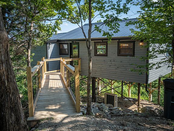 2nd image of 85 Gala Ln