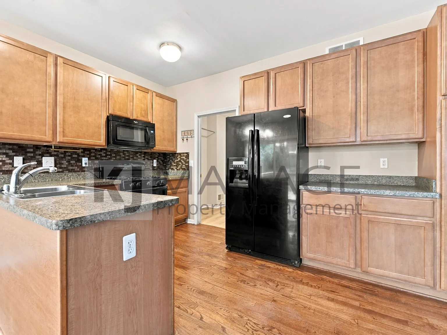 3 bed, 1525 sqft, $2,500 — Photo 3