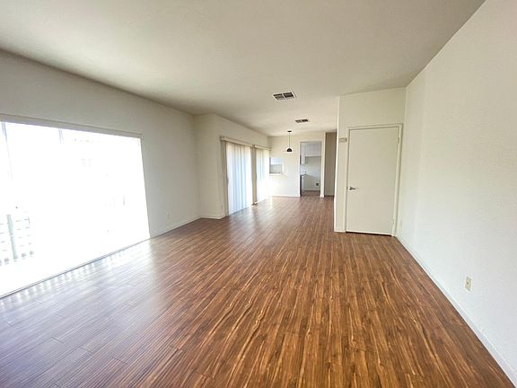 4th image of 1216 S Sherbourne Dr