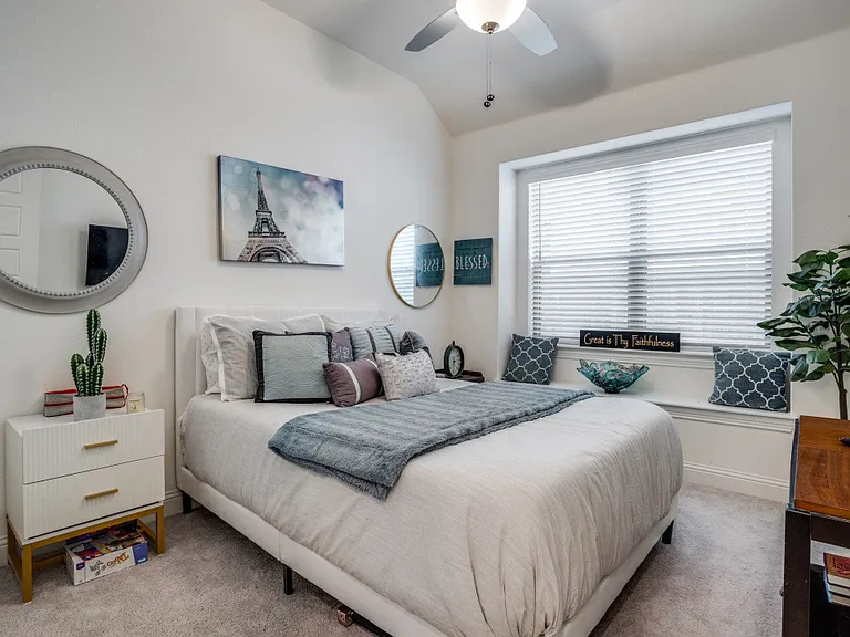 8205 Legacy Trl — Photo 9