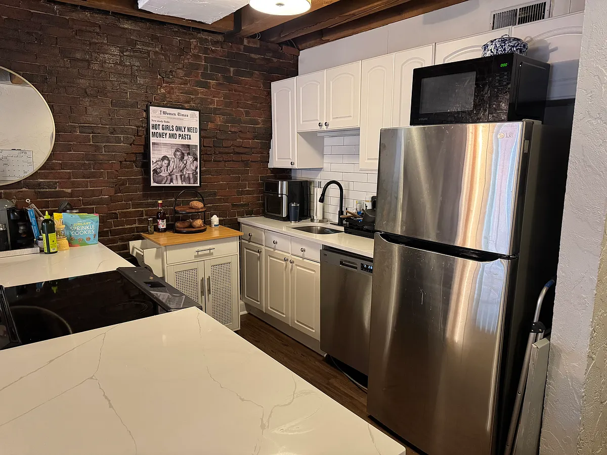 Building Photo - 129 Fulton St #5