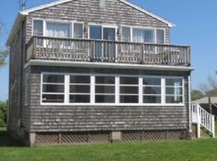 18 Elm Ave, Narragansett, RI 02882