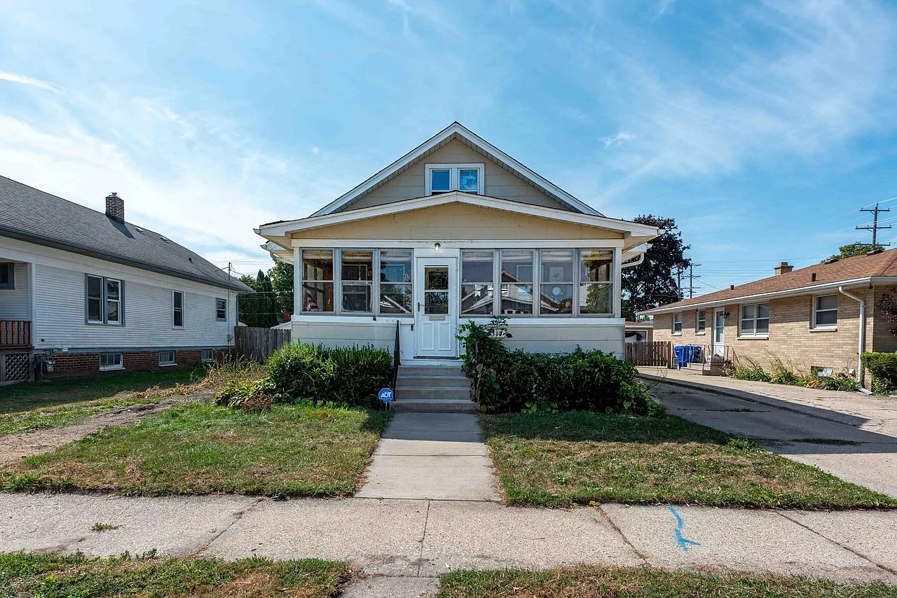 4310 21st AVENUE photo 1