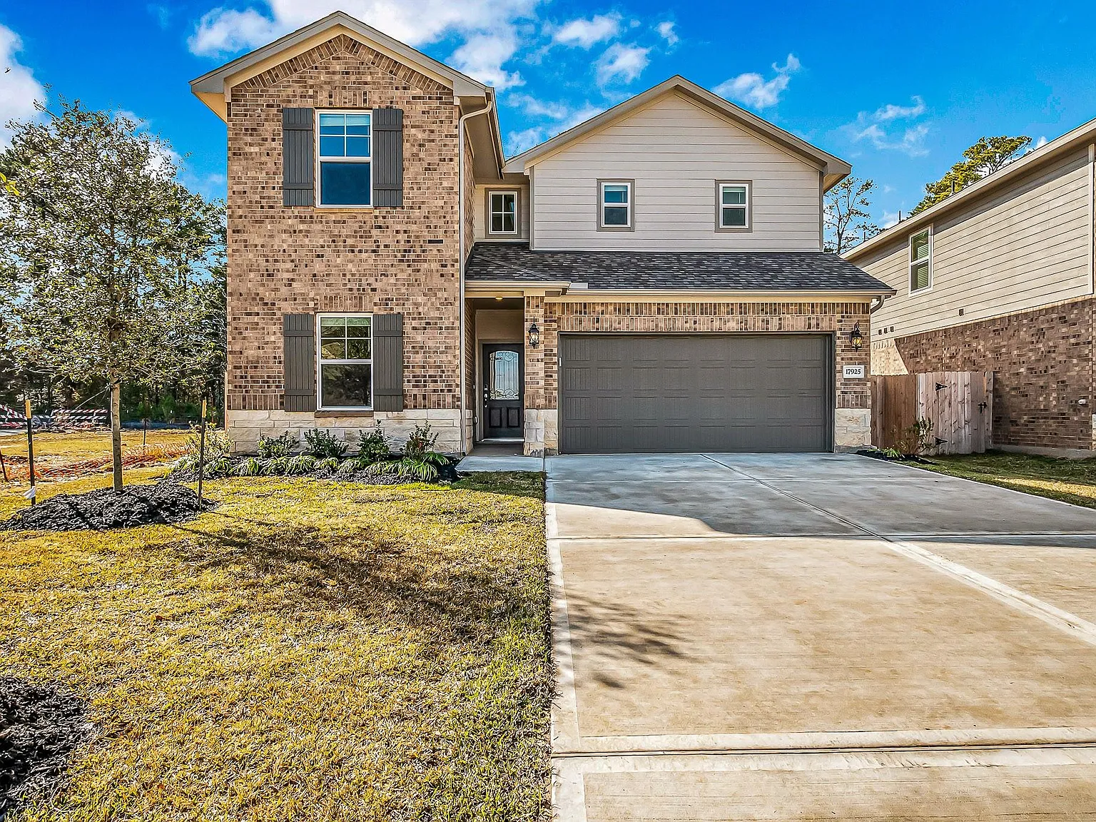 4 bed, 3.0 bath, $2,550 — Photo 2