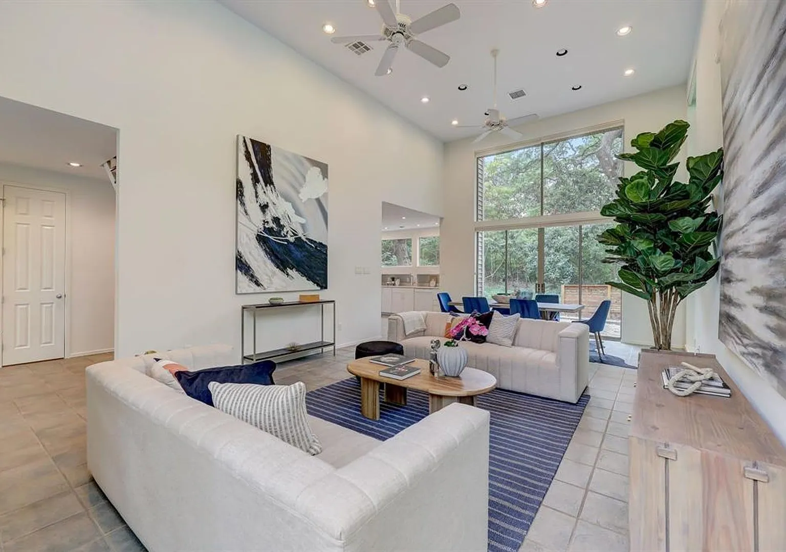 805 Leonard St - Amazing 7 bed House walking distance to UT. — Photo 4