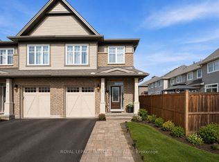 512 Vivera Pl, Ottawa, ON K2S0W2