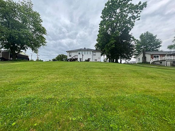 2nd image of 634 Skyway Dr