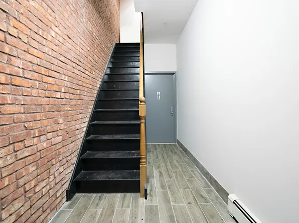 2311 Creston Avenue image 5 of 6