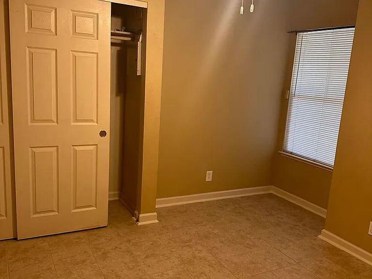 1163 E Springer Dr — Photo 2