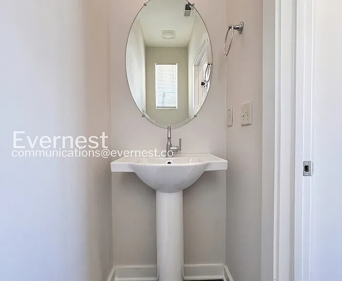 200 Jeffries Way — Photo 16