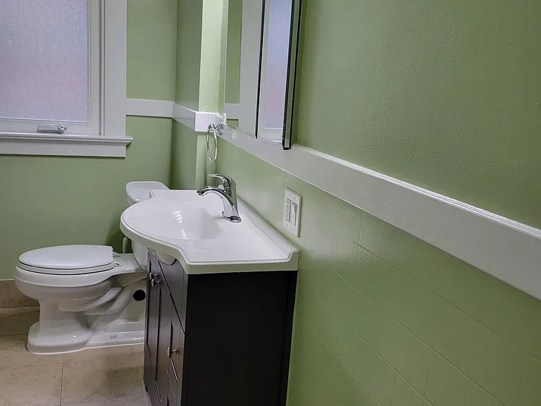 915 Grand Ave — Photo 16