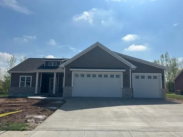 N1732 Waterlefe Dr, Greenville, WI 54942