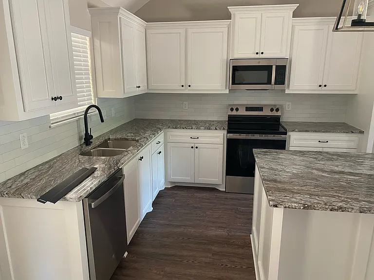 204 Marguerite Dr — Photo 12