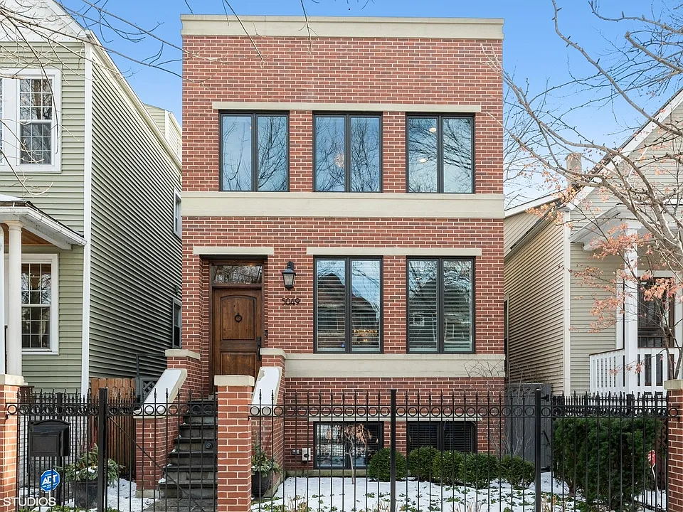 5049 N Oakley Ave, Chicago, IL 60625 | Zillow