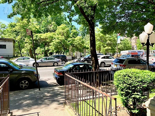 Rented by Zjama Realty Corp | media 19