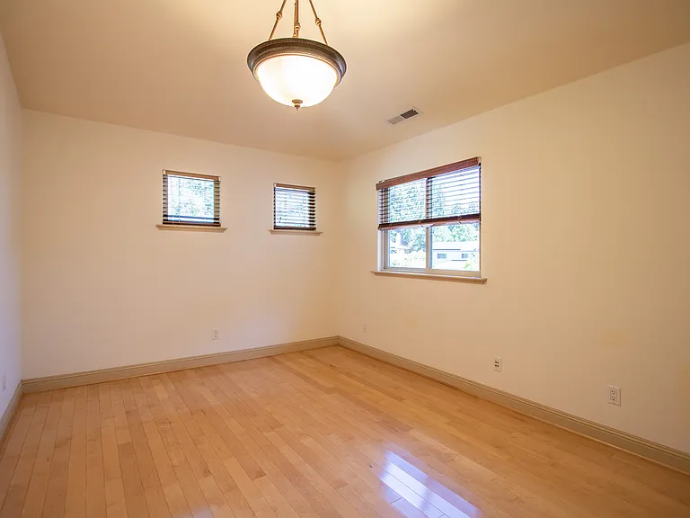 111 Misty Ct — Photo 27