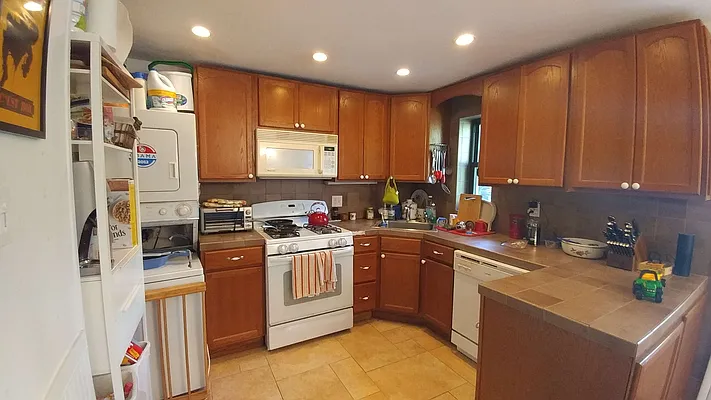 Rented by B & H Properties of New York LTD | media 17