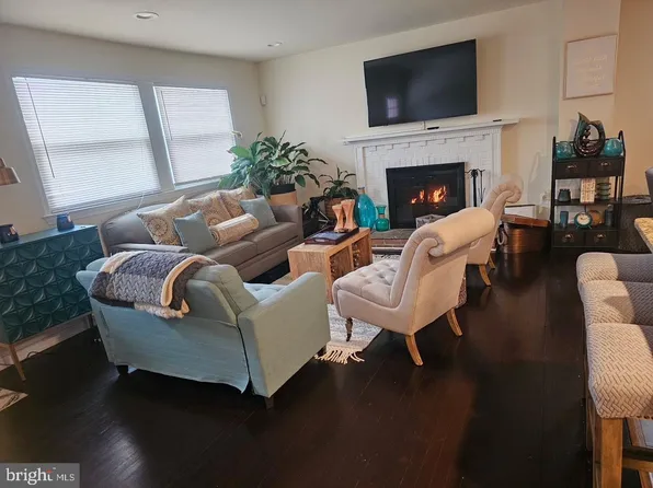 7500 Harrison Ln, Temple Hills, MD 20748