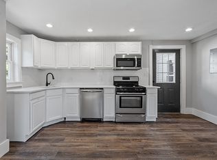 51 School St #2, Upton, MA 01568