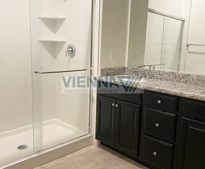 1052 Essington Ln — Photo 17