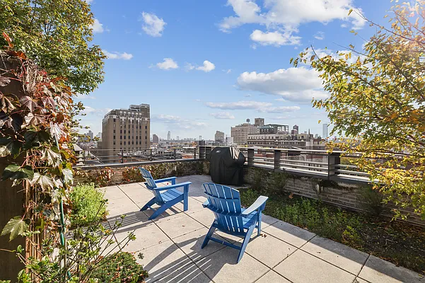 その他 STREET 05 2009 No.213 Chelsea's first passive house building launches affordable