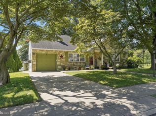 828 Hoffnagle St, Philadelphia, PA 19111