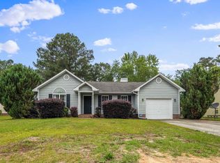 465 Northwoods Dr, Raeford, NC 28376