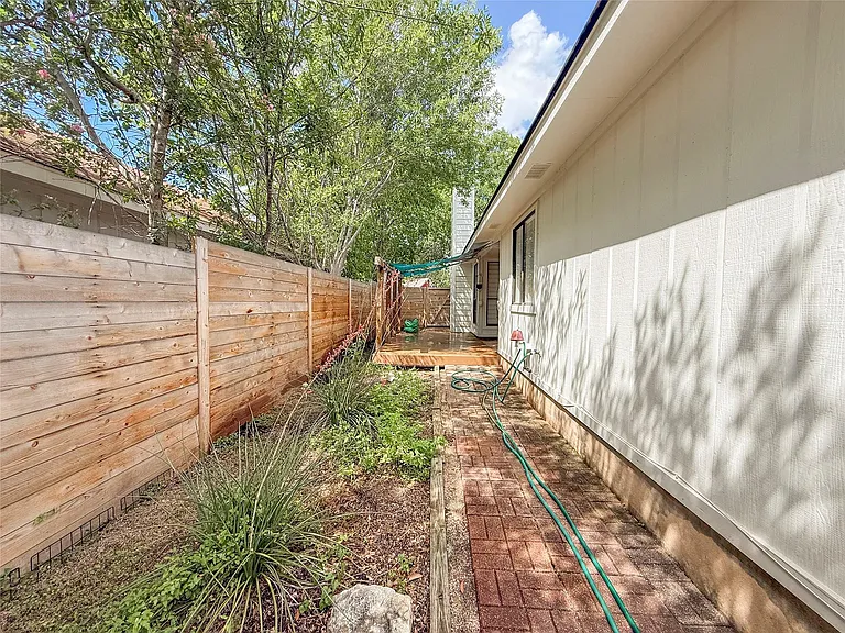 2313 Thornwild Pass — Photo 34