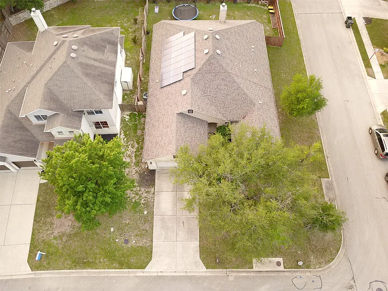 231 Saint Richie Ln — Photo 35