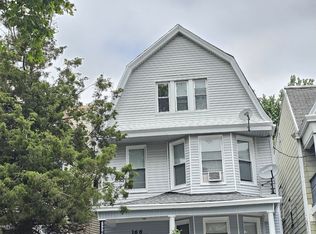 166 Carteret Ave #1, Jersey City, NJ 07305