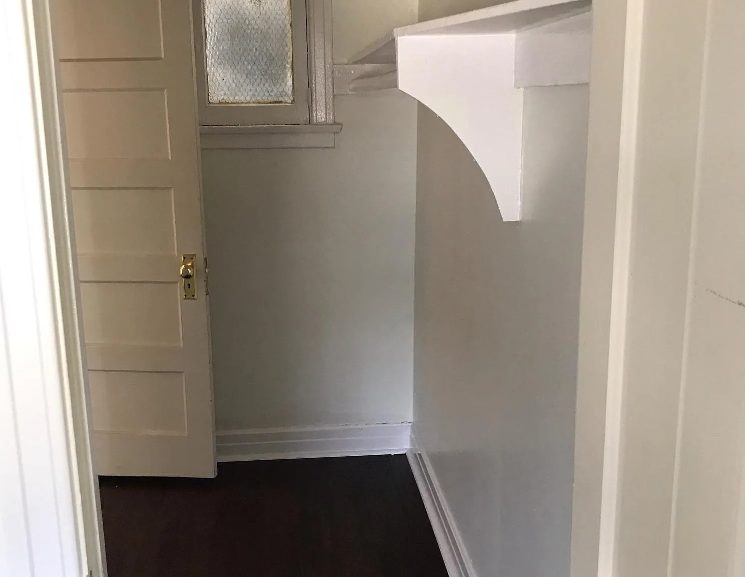 1123 S Cloverdale Avenue — Photo 4