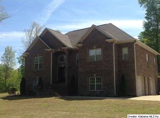 157 River Oak Trl, Hayden, AL 35079