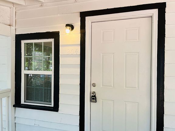 5th image of 204 Colonial St