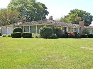 2320 Cherokee Rd, Janesville, WI 53545