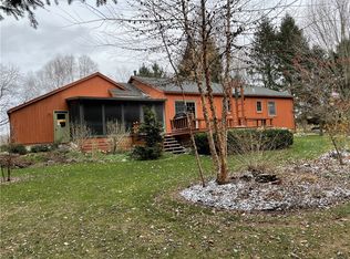 700 Pelis Rd, Newark, NY 14513