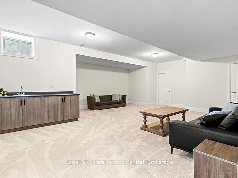 110 Dorothy Dr — Photo 37