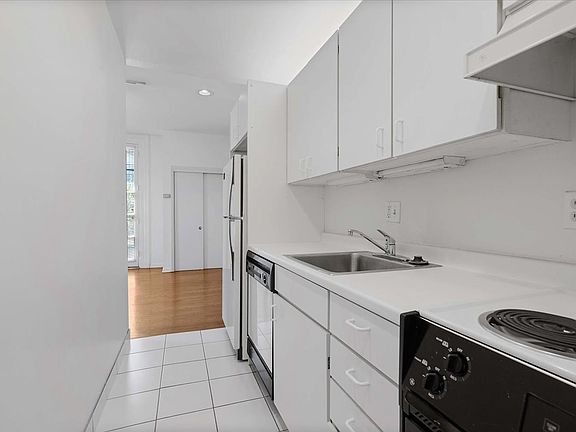 5th image of 345 Denniston St #12
