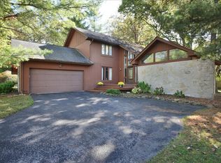 389 E Schrock Rd, Westerville, OH 43081