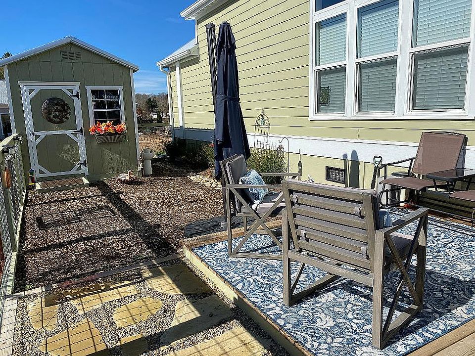 18 Strolling Easy Ln, Flat Rock, NC 28731 Zillow