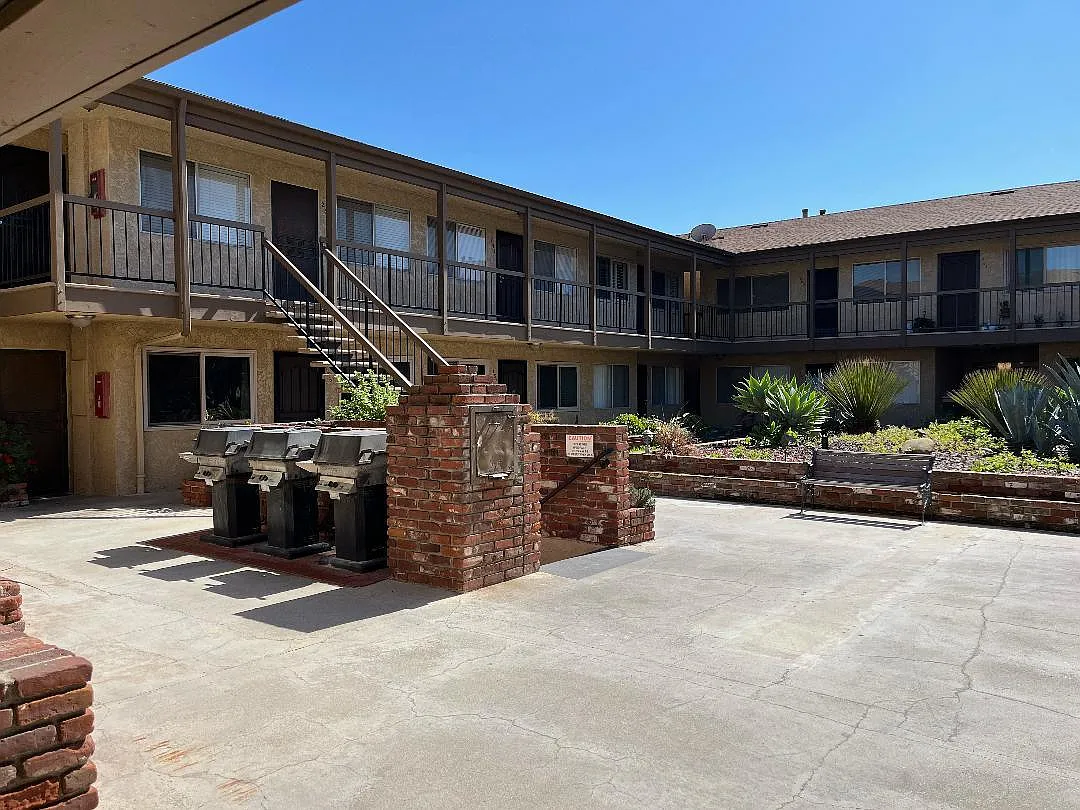 1 bed, 459 sqft, $1,950 — Photo 4