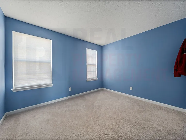 4011 N Steels Cir — Photo 6